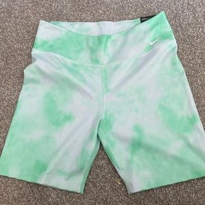 Nike Mid Rise Bike Short